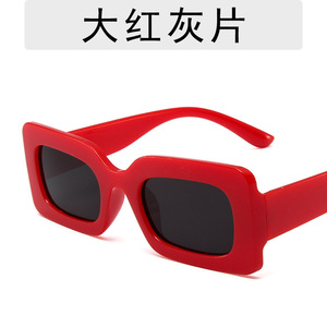 แว่นกันแดดทรงสี่เหลี่ยมวินเทจใหม่สำหรับผู้หญิง แบรนด์ดัง ทรงแคทอาย กรอบเล็ก แว่นตากันแดดผู้หญิง - Product Image 4