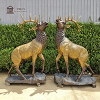 Estatuas de Alce de Bronce a Tamaño Real, Par a Juego, de TREVI - Escultura Personalizada de Vida Real para Entrada de Propiedades y Resorts, Fabricada con la Técnica de Cera Perdida