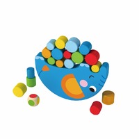 Juego de Equilibrio de Madera Natural con Forma de Mariquita Educativo y Elegante