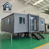 Maison préfabriquée de luxe à double aile extensible de 20 pieds et 30 pieds, maison conteneur préfabriquée à 3 chambres, villa mobile
