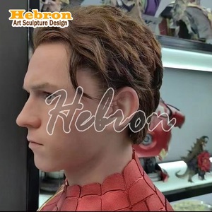 Busto Personalizado de Spider-Man de Los Vengadores, Modelo Hecho a Mano de Iron Man y Spider-Man, Busto de Resina - Product Image 3