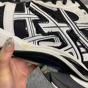 Baskets respirantes tendance avec boîte d'origine, chaussures de marche décontractées de créateur pour le dropshipping, idéales pour les passionnés de sport et les coureurs - Product Image 3