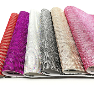 高品質SS6クリスタルラインストーンシート生地ラインストーンステッカーデザインラインストーンホットフィックスシートカラフルなカスタム - Product Image 1