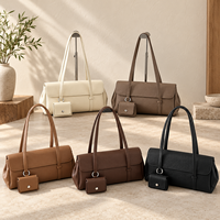 Fournisseur de sacs minimalistes pour femmes style East-West en gros, sac à bandoulière rectangulaire 2-en-1 avec mini porte-monnaie, faible MOQ 20 pour la vente au détail