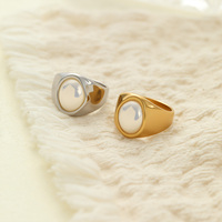 Bague signet en acier inoxydable plaqué or PVD avec perle ronde, anti-ternissement, hypoallergénique, incrustation de perle de coquillage pour femmes