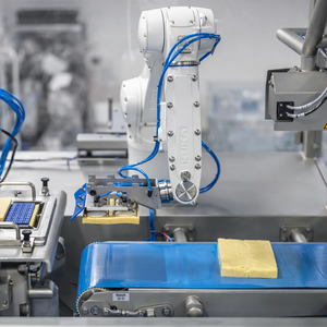 หุ่นยนต์คัดแยกอุตสาหกรรมขนาด0.02มม. ความแม่นยำสูงชุดจัดการ R900 <span class=keywords><strong>KR7</strong></span>และแขนหุ่นยนต์ - Product Image 1