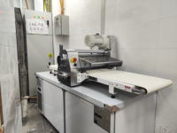 Penjualan laris Sheeter Rolling adonan meja Extruder Top Bakery Croissant reversibel adonan Sheeter