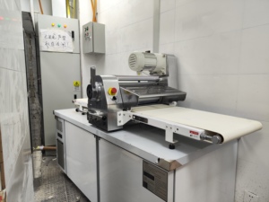 Nóng Bán bột cán sheeter đùn bảng Top bánh Croissant đảo ngược bột sheeter - Product Image 6