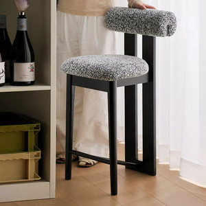 Tabouret de bar ergonomique moderne en bois massif avec dossier cylindrique, siège rembourré, structure robuste et repose-pieds <span class=keywords><strong>pour</strong></span> bar à domicile, salle à manger, îlot de <span class=keywords><strong>cuisine</strong></span> - Product Image 3