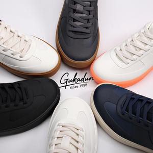 2025低帮时尚情侣运动鞋，舒适德国网眼衬里，适合训练秋季男士平底运动鞋 - Product Image 2