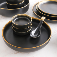 Geカスタマイズde keramische Nordic borden met gouden rand, populair servies met soepkom voor restaurants