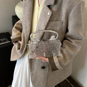 Nouveaux sacs à main carrés de luxe pour femmes, en PU imperméable, avec chaîne, design 2025, sacs à main de marque OEM de haute qualité pour un usage quotidien - Product Image 5