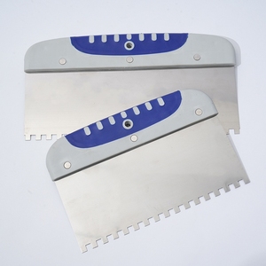 Espátula Dentada de 10 Pulgadas con Mango Ergonómico de Dos Tonos y Tacto Suave: Aplicador de Mortero de Cemento para Pavimentación de Porcelanato de Gran Formato - Product Image 3