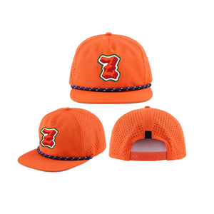 Gorra impermeable de 5 paneles perforada cortada con láser personalizada gorra SnapBack de golf de rendimiento plano con cuerda - Product Image 1