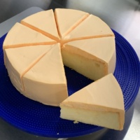 Cortadora Automática de Pasteles Ultrasónica con Sistema Servo para Cortar Porciones de Pastel de Crema, Mousse, Brownie