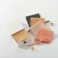 Boîte de rangement à bijoux en velours avec nœud papillon et couvercle rabattable, idéale pour bagues, boucles d'oreilles et colliers, portable pour le voyage