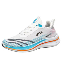 Vente en gros de nouvelles chaussures de printemps tissées à la mode pour hommes, chaussures en maille respirantes polyvalentes et décontractées pour adolescents