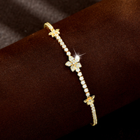Bracelets et Joncs Dorés à la Mode avec Zircons Cubiques Motif Fleur pour Femme, Accessoires de Fête d'Anniversaire B126