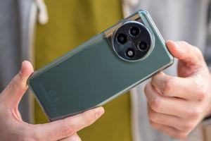 Teléfono Inteligente OnePlus 11 5G Reacondicionado al por Mayor, 8 GB de RAM, 256 GB de Almacenamiento, 6.7 Pulgadas, 50 MP, Batería de 5000 mAh, Versión Estadounidense en Funda Resistente a Golpes - Product Image 3