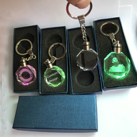 Offre Spéciale Porte-clés Lumineux Personnalisés Cadeau Promotionnel Pas Cher, Porte-clés LED en Cristal avec Logo de Marque Automobile