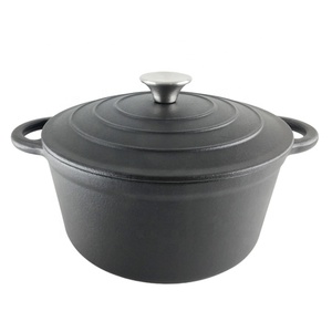 Casserole en fonte <span class=keywords><strong>émaillée</strong></span> noire mate avec couvercle 24cm Raylon - Product Image 1