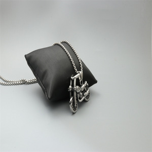 Yunnique – collier pendentif moto en acier inoxydable, bijoux unisexes, cadeau - Product Image 3