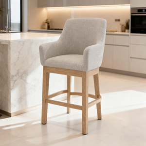 Modern Tarz Bej Kumaş Bar Taburesi, Kolçaklı, Masif Meşe Çerçeveli, Ayaklıklı, Rahat Dolgulu Oturma Yeri ve Sırtlık, Amerikan Evleri İçin Uygundur - Product Image 1