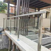 FSJRS Matériel de main courante en métal moderne avec garde-corps en verre trempé Balustrade en acier inoxydable pour balcon villa et escaliers
