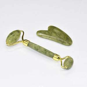 <span class=keywords><strong>Chine</strong></span> bon prix <span class=keywords><strong>jade</strong></span> rouleau facial ensemble deciniee et gua sha outils gros pour l'exportation - Product Image 4