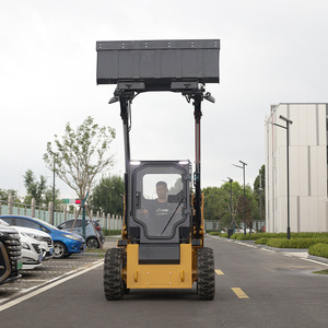 Chargeuse sur pneus diesel jaune, équipement de construction - Product Image 3
