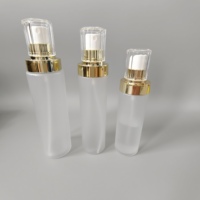 Flacon pulvérisateur incassable en PET dépoli avec capuchon doré octogonal en cristal, pompe à brume fine, brume capillaire, atomiseur de parfum rechargeable, vente en gros