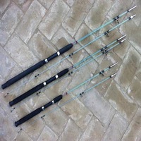 Byloo Canne à pêche spinning en fibre de verre à deux sections 1.35m 1.5m 1.65m 1.8m 2.1m 2.4m 2.7m 100-250 CW avec peinture colorée pour la pêche en surf