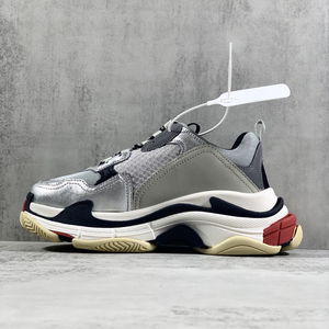 Nouvelles baskets décontractées rétro style Triple S Premium 2026, avec empeigne en maille gris argenté, pour hommes et femmes - Product Image 2