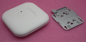 Point d'accès sans fil double bande 802.11ac PoE <span class=keywords><strong>AIR</strong></span>-<span class=keywords><strong>CAP2702I</strong></span>-E-K9 pour PLC - Product Image 2