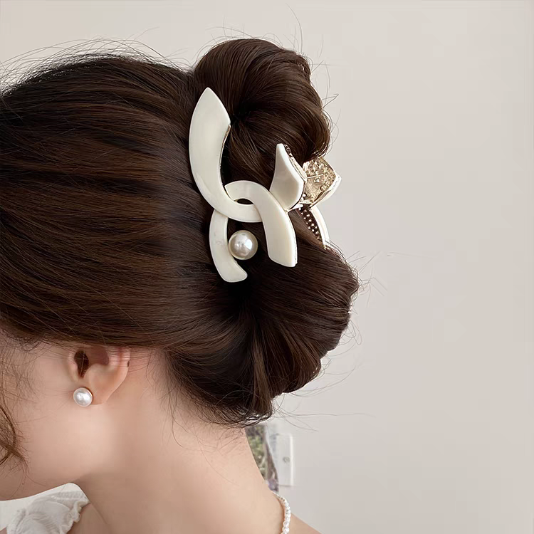 High Quality Simple Elegant Hair Claw Clips 8cm Large for  display picture 2