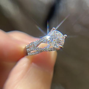 Anello di Fidanzamento Q371 per Donna con Diamante Naturale Taglio Brillante Rotondo, Stile Classico, Equivalente a 1 Carato - Product Image 3