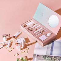 Boîte en papier personnalisée emballage de kit de pinceaux cosmétiques rigides magnétiques boîte cadeau de luxe avec plateau éponge miroir soin de la peau gel de lotion pour le visage