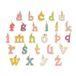 Colgante de abalorios de letras minúsculas A-Z <span class=keywords><strong>con</strong></span> caída de aceite para hacer joyas personalizadas DIY - Product Image 1