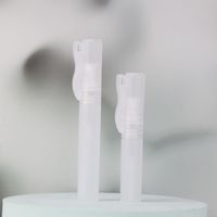 Bouteille de pulvérisation en plastique de tube carré de 10ml 20ml 30ml facilement transportée
