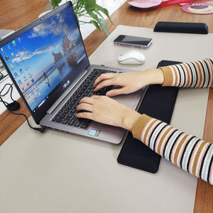 Clavier et tapis de <span class=keywords><strong>souris</strong></span> en mousse à mémoire de forme souple avec <span class=keywords><strong>repose</strong></span>-<span class=keywords><strong>poignet</strong></span> à fond rond Article en stock Tapis de repos en gel pour <span class=keywords><strong>repose</strong></span>-<span class=keywords><strong>poignet</strong></span> d'ordinateur - Product Image 4