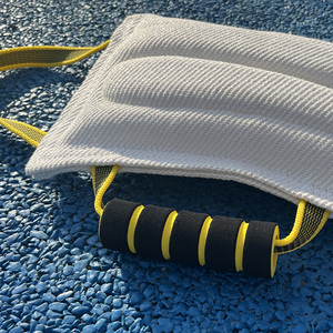Coussin d'entraînement pour chien avec poignée en éponge durable et protection, personnalisable pour la morsure et le tirage - Product Image 5