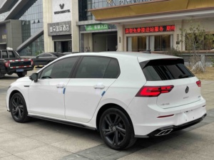 Volkswagen <span class=keywords><strong>Golf</strong></span> d'<span class=keywords><strong>occasion</strong></span> 2021 280TSI DSG R-Line 5 portes, berline, essence, pour l'exportation - Product Image 5