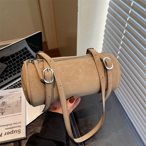 Bolso de Hombro Cruzado con Cadenas, Diseño Retro Coreano, para Mujer, Invierno 2025, con GPS - Product Image 2