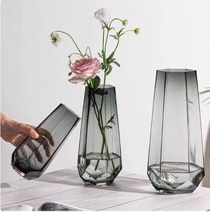 Vaso de Vidro Moderno e Elegante com Design de Cristal Liso e Transparente para Plantas Aquáticas Art Déco para Decoração de Sala de Estar, Escritório e Casa - Product Image 4