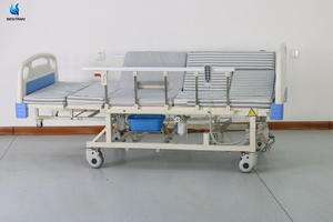BT-AE061 Bestran Medical, Cama de Hospital Ajustable con Inodoro para el Cuidado en el Hogar de Personas Mayores, Capacidad de 250 kg, Ruedas Silenciosas, Frenos Cruzados - Product Image 2