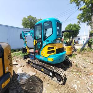 Excavatrice KUBOTA U-35 d'occasion avec moteur, 0-2000 heures de fonctionnement, poids de 3867 kg - Product Image 4