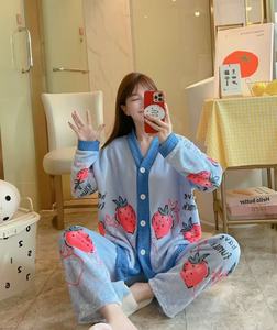 Indumenti da notte invernali da <span class=keywords><strong>donna</strong></span> in flanella caldo <span class=keywords><strong>pigiama</strong></span> a maniche lunghe Cardigan in pile spesso abbigliamento per la casa cartoni animati coreani abbigliamento da notte da soggiorno - Product Image 5