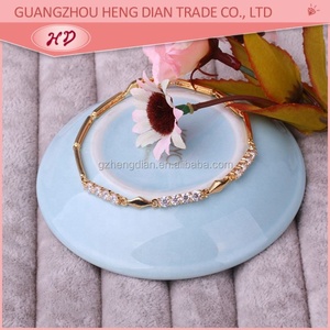 โอโร จอยเอเรีย ขายส่ง 2016 สร้อยข้อมือทองชุบ 18k คุณภาพสูง ดีไซน์ใหม่ทันสมัย ปรับขนาดได้ ประดับเพชรซิร์คอน สำหรับผู้หญิง - Product Image 3