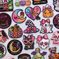 2026 Patchs thermocollants personnalisés en polyester, écologiques, faits main, à thème Halloween mignon et effrayant, pour la décoration de vêtements, chapeaux et vestes, vente en gros
