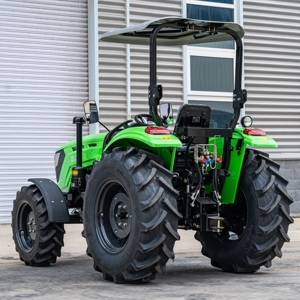 Mini-tracteur 4x4 robuste avec chargeur frontal pour serres et agriculture intérieure - Product Image 6
